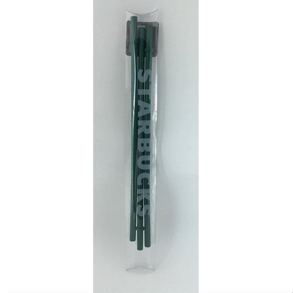 Grande sized reusable plastic green straws